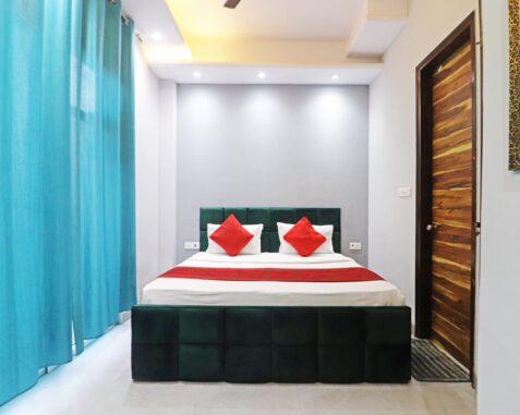 Hotel Twamev Rajori Garden